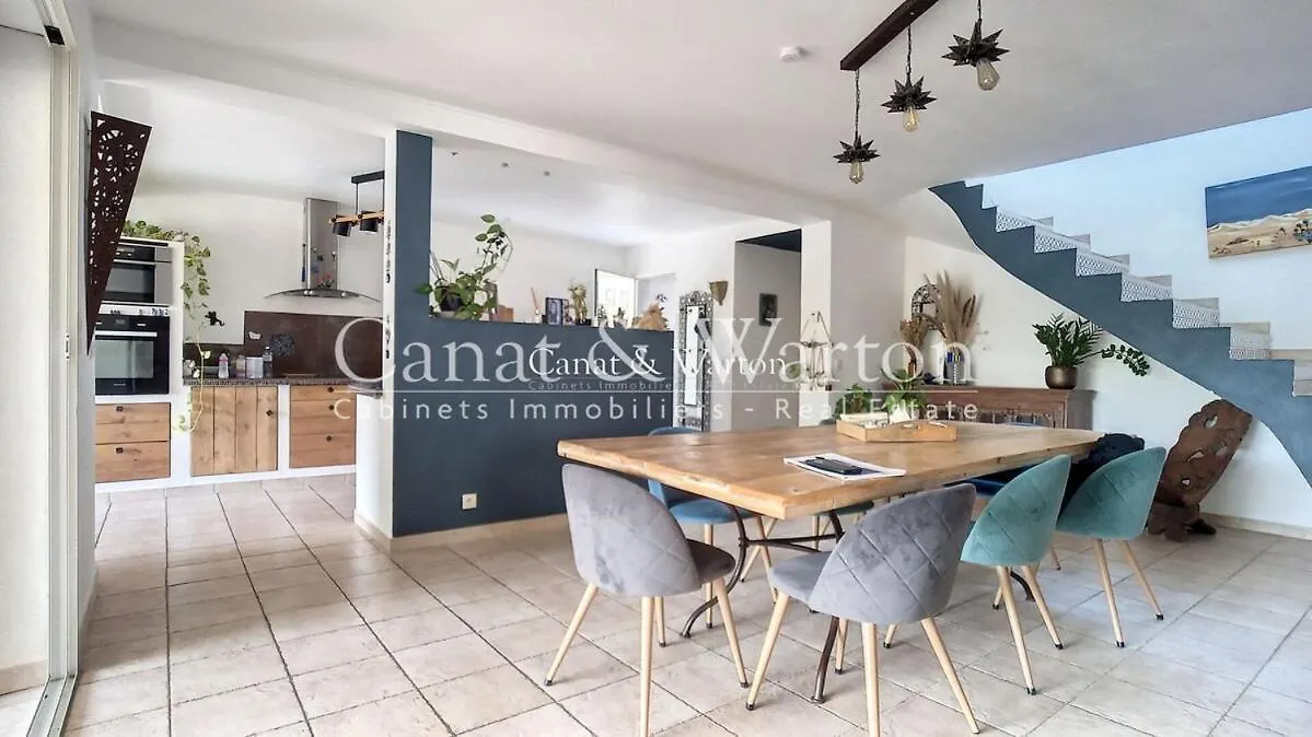 Modern Villa With Pool Frejus